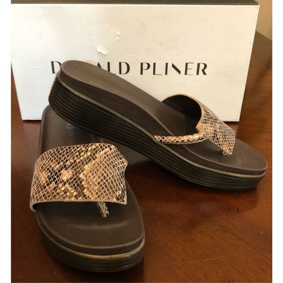 DONALD PLINER - L Sz 6 “FiFi” Sandal Python Print Leather Low Wedge. NEW IN BOX! - Picture 7 of 14